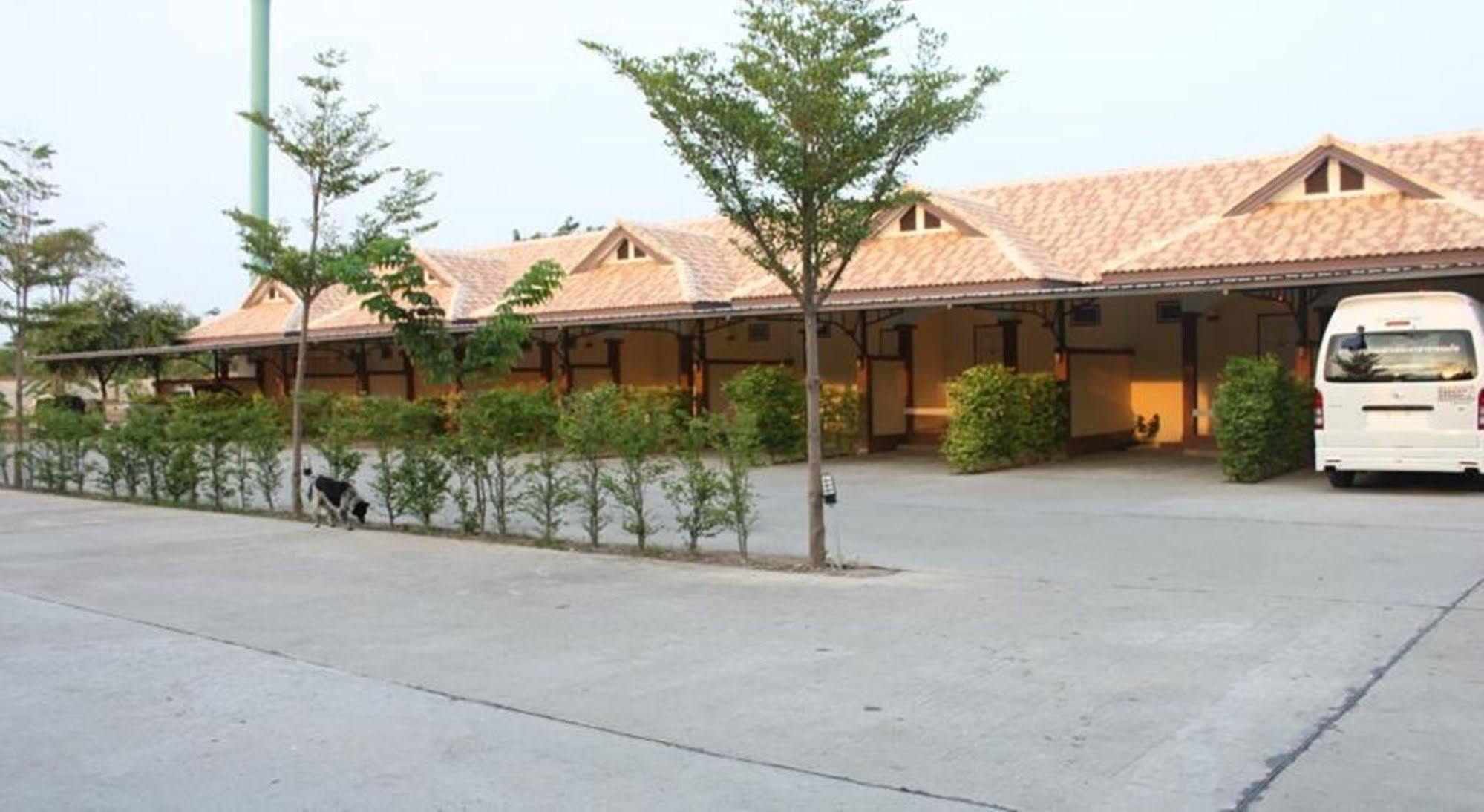 Saraburi Garden Resort Luaran gambar